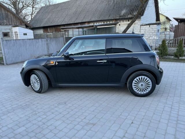 Черный Мини Ван, объемом двигателя 1.4 л и пробегом 162 тыс. км за 6600 $, фото 7 на Automoto.ua