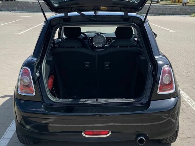 Черный Мини Ван, объемом двигателя 1.4 л и пробегом 231 тыс. км за 6500 $, фото 18 на Automoto.ua
