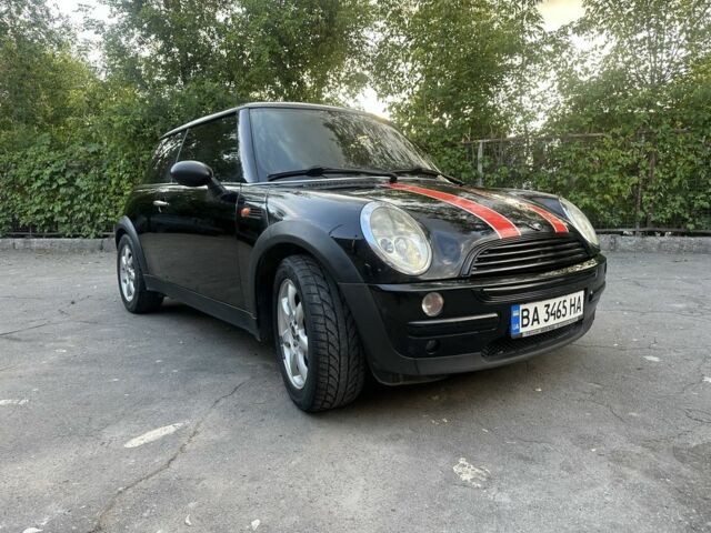 Черный Мини Ван, объемом двигателя 1.6 л и пробегом 210 тыс. км за 5500 $, фото 6 на Automoto.ua