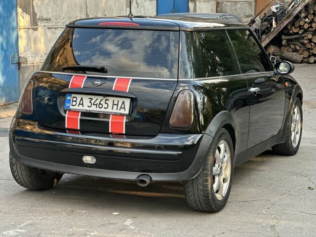 Черный Мини Ван, объемом двигателя 1.6 л и пробегом 210 тыс. км за 5500 $, фото 1 на Automoto.ua