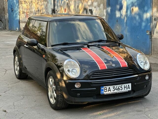 Черный Мини Ван, объемом двигателя 1.6 л и пробегом 210 тыс. км за 5500 $, фото 2 на Automoto.ua