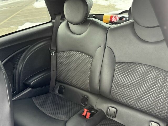 Чорний Міні One, об'ємом двигуна 1.4 л та пробігом 204 тис. км за 4850 $, фото 6 на Automoto.ua