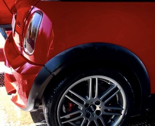 Красный Мини Ван, объемом двигателя 1.6 л и пробегом 218 тыс. км за 4500 $, фото 1 на Automoto.ua