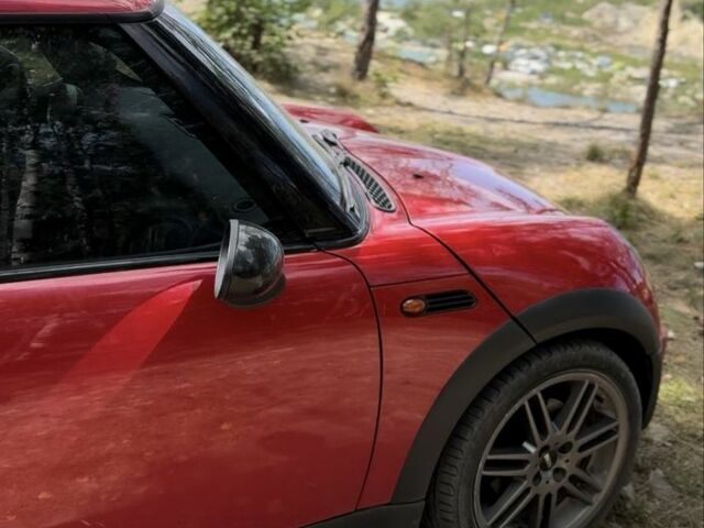 Красный Мини Ван, объемом двигателя 1.6 л и пробегом 218 тыс. км за 4500 $, фото 4 на Automoto.ua