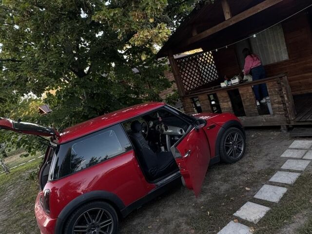 Красный Мини Ван, объемом двигателя 1.6 л и пробегом 218 тыс. км за 4500 $, фото 6 на Automoto.ua