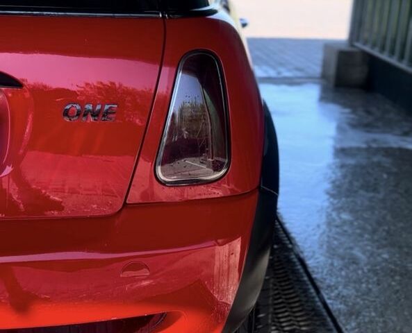 Красный Мини Ван, объемом двигателя 1.6 л и пробегом 218 тыс. км за 4500 $, фото 2 на Automoto.ua