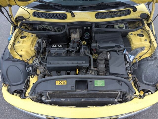 Жовтий Міні One, об'ємом двигуна 1.6 л та пробігом 210 тис. км за 3950 $, фото 5 на Automoto.ua
