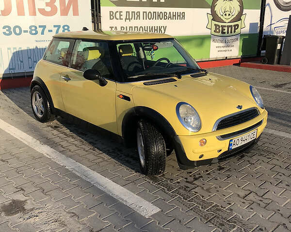 Жовтий Міні One, об'ємом двигуна 1.6 л та пробігом 200 тис. км за 4750 $, фото 3 на Automoto.ua