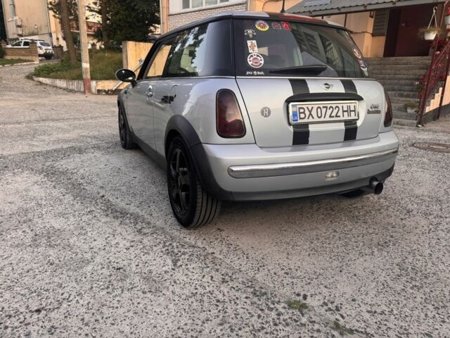 Сірий Міні One, об'ємом двигуна 1.6 л та пробігом 200 тис. км за 5009 $, фото 11 на Automoto.ua