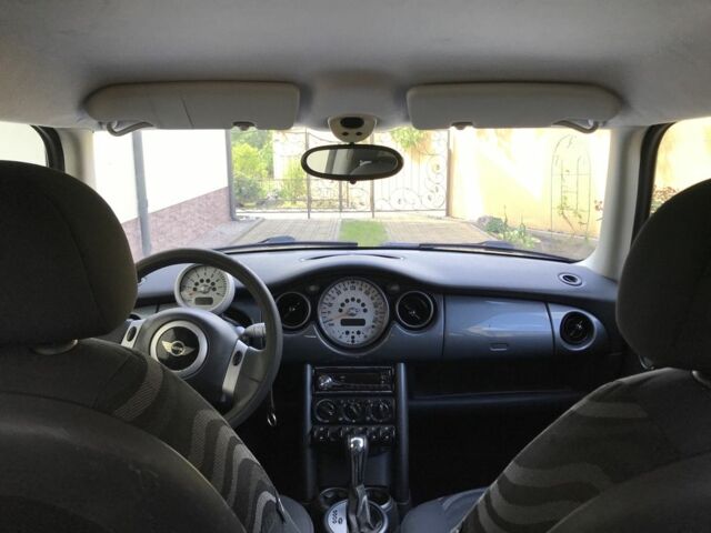 Серый Мини Ван, объемом двигателя 1.6 л и пробегом 237 тыс. км за 2350 $, фото 6 на Automoto.ua