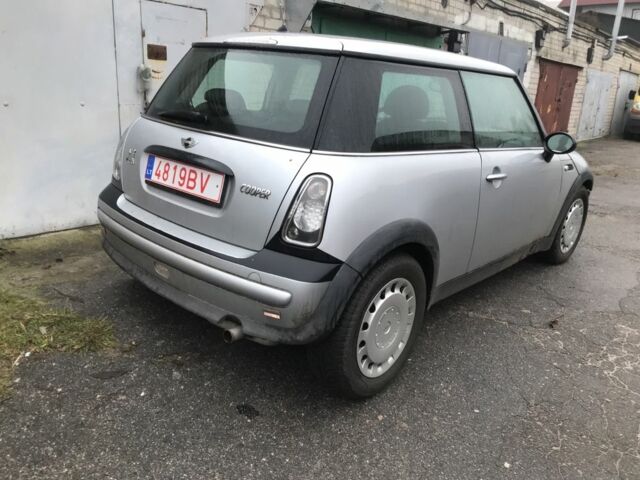 Серый Мини Ван, объемом двигателя 1.6 л и пробегом 237 тыс. км за 2350 $, фото 4 на Automoto.ua