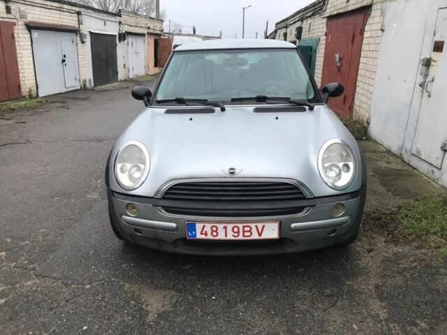 Серый Мини Ван, объемом двигателя 1.6 л и пробегом 237 тыс. км за 2350 $, фото 1 на Automoto.ua