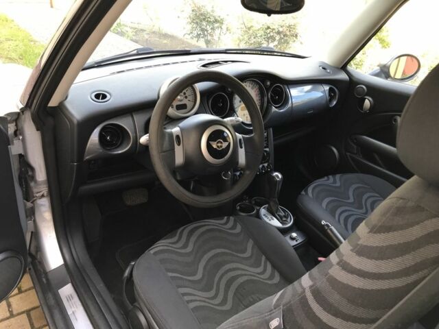 Серый Мини Ван, объемом двигателя 1.6 л и пробегом 237 тыс. км за 2350 $, фото 8 на Automoto.ua