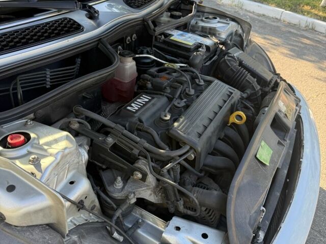 Сірий Міні One, об'ємом двигуна 1.6 л та пробігом 239 тис. км за 4700 $, фото 11 на Automoto.ua