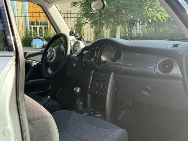 Сірий Міні One, об'ємом двигуна 1.6 л та пробігом 239 тис. км за 4700 $, фото 3 на Automoto.ua
