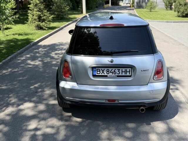 Серый Мини Ван, объемом двигателя 1.6 л и пробегом 217 тыс. км за 4100 $, фото 5 на Automoto.ua