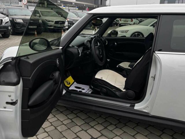 Сірий Міні One, об'ємом двигуна 1.6 л та пробігом 267 тис. км за 9700 $, фото 18 на Automoto.ua