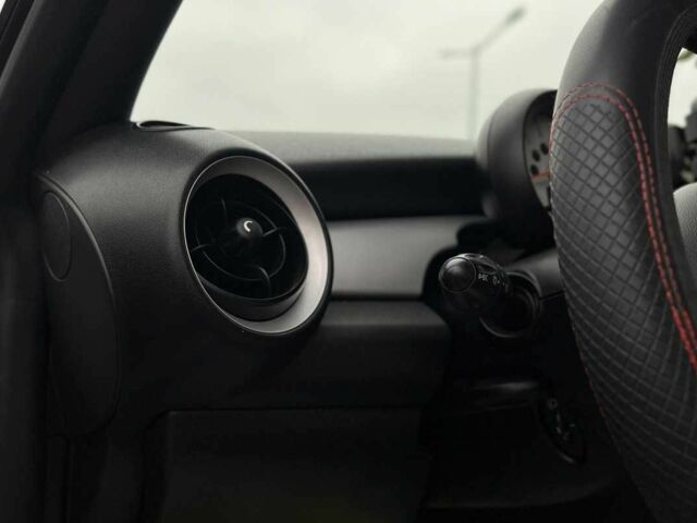 Сірий Міні One, об'ємом двигуна 1.6 л та пробігом 267 тис. км за 9700 $, фото 10 на Automoto.ua