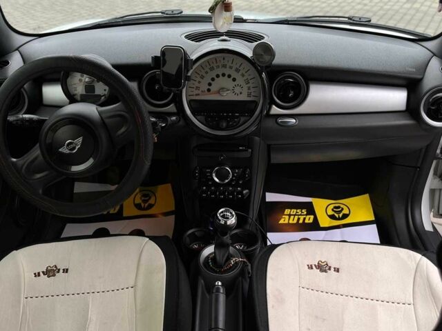 Сірий Міні One, об'ємом двигуна 1.6 л та пробігом 267 тис. км за 9700 $, фото 7 на Automoto.ua