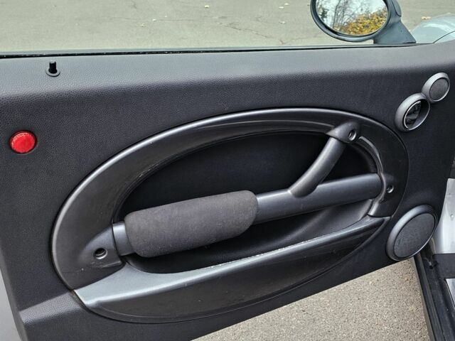 Серый Мини Ван, объемом двигателя 1.6 л и пробегом 200 тыс. км за 3500 $, фото 14 на Automoto.ua