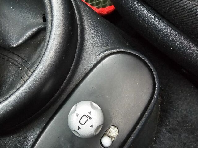 Серый Мини Ван, объемом двигателя 1.6 л и пробегом 200 тыс. км за 3500 $, фото 18 на Automoto.ua