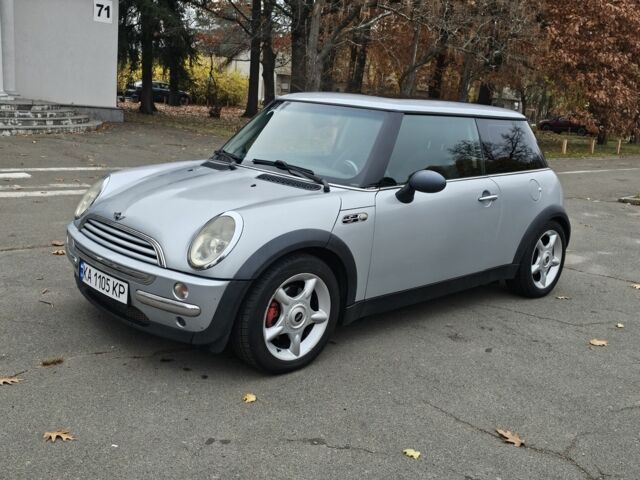 Серый Мини Ван, объемом двигателя 1.6 л и пробегом 200 тыс. км за 3500 $, фото 9 на Automoto.ua