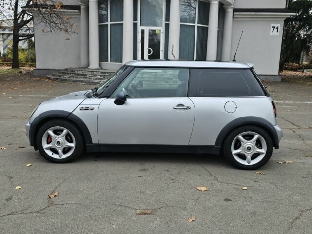 Серый Мини Ван, объемом двигателя 1.6 л и пробегом 200 тыс. км за 3500 $, фото 6 на Automoto.ua