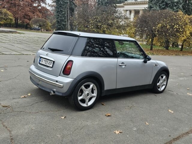 Серый Мини Ван, объемом двигателя 1.6 л и пробегом 200 тыс. км за 3500 $, фото 3 на Automoto.ua