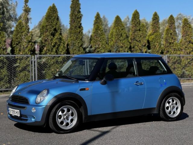 Синий Мини Ван, объемом двигателя 1.6 л и пробегом 240 тыс. км за 4999 $, фото 1 на Automoto.ua