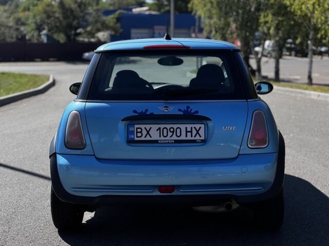 Синий Мини Ван, объемом двигателя 1.6 л и пробегом 240 тыс. км за 4999 $, фото 3 на Automoto.ua