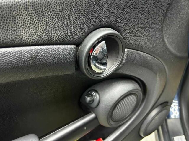 Синій Міні One, об'ємом двигуна 1.6 л та пробігом 243 тис. км за 7500 $, фото 11 на Automoto.ua
