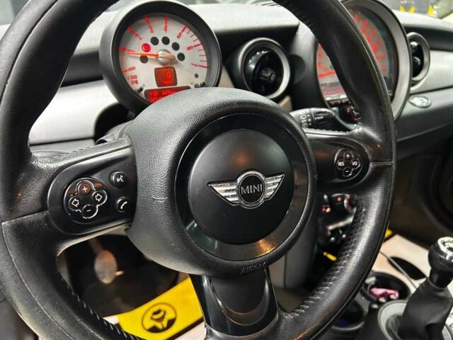 Синій Міні One, об'ємом двигуна 1.6 л та пробігом 243 тис. км за 7500 $, фото 10 на Automoto.ua