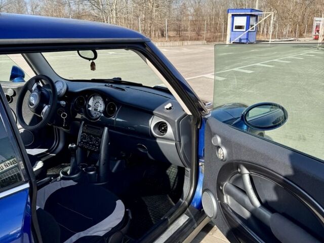Синій Міні One, об'ємом двигуна 1.6 л та пробігом 187 тис. км за 4300 $, фото 6 на Automoto.ua