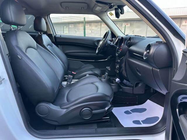 Білий Міні Пейсмен, об'ємом двигуна 1.6 л та пробігом 65 тис. км за 12500 $, фото 9 на Automoto.ua
