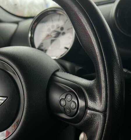Чорний Міні Пейсмен, об'ємом двигуна 2 л та пробігом 170 тис. км за 12500 $, фото 27 на Automoto.ua