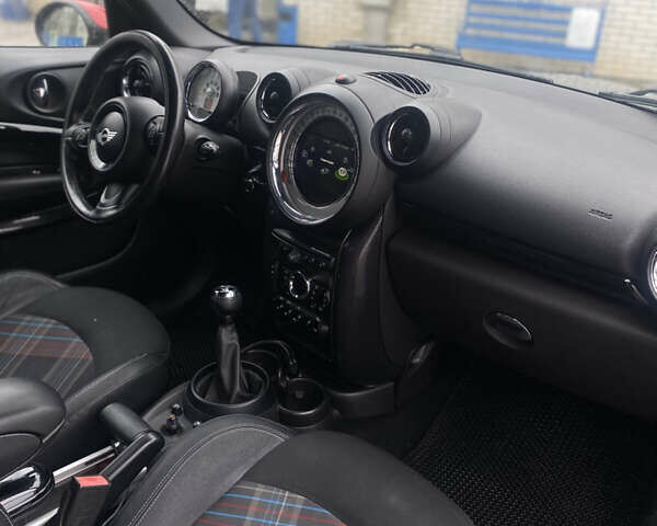 Чорний Міні Пейсмен, об'ємом двигуна 2 л та пробігом 170 тис. км за 11000 $, фото 21 на Automoto.ua