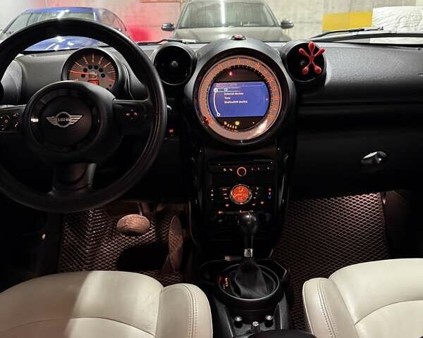 Чорний Міні Пейсмен, об'ємом двигуна 1.6 л та пробігом 202 тис. км за 10000 $, фото 8 на Automoto.ua