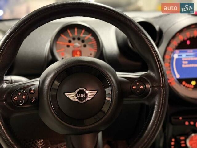 Чорний Міні Пейсмен, об'ємом двигуна 1.6 л та пробігом 202 тис. км за 10000 $, фото 3 на Automoto.ua
