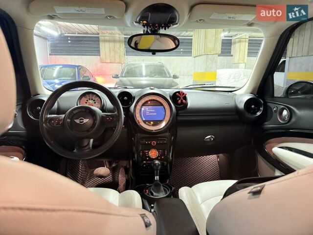 Чорний Міні Пейсмен, об'ємом двигуна 1.6 л та пробігом 202 тис. км за 10000 $, фото 10 на Automoto.ua