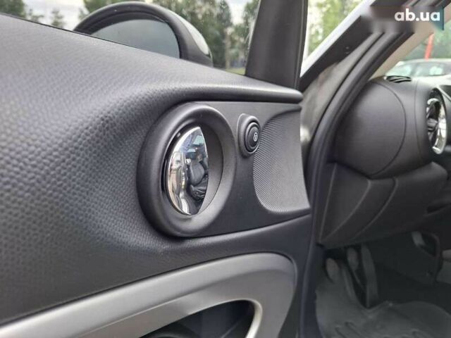 Мини Пейсмен, объемом двигателя 1.6 л и пробегом 139 тыс. км за 9999 $, фото 10 на Automoto.ua