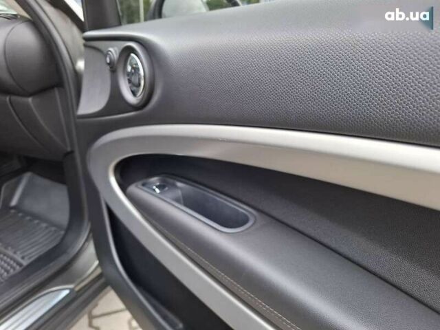 Мини Пейсмен, объемом двигателя 1.6 л и пробегом 139 тыс. км за 9999 $, фото 29 на Automoto.ua