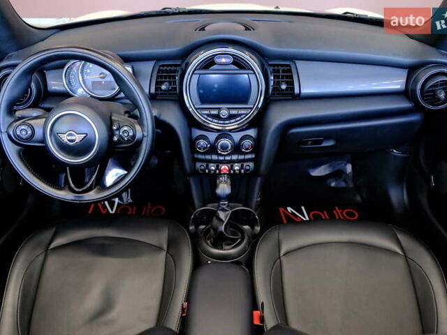 Бежевый Мини Convertible, объемом двигателя 1.5 л и пробегом 50 тыс. км за 11900 $, фото 45 на Automoto.ua