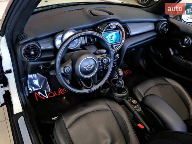 Бежевый Мини Convertible, объемом двигателя 1.5 л и пробегом 50 тыс. км за 11900 $, фото 36 на Automoto.ua