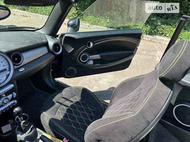 Черный Мини Convertible, объемом двигателя 1.6 л и пробегом 170 тыс. км за 9000 $, фото 18 на Automoto.ua