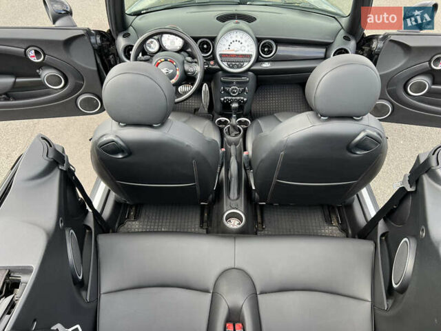 Черный Мини Convertible, объемом двигателя 1.6 л и пробегом 121 тыс. км за 9500 $, фото 41 на Automoto.ua