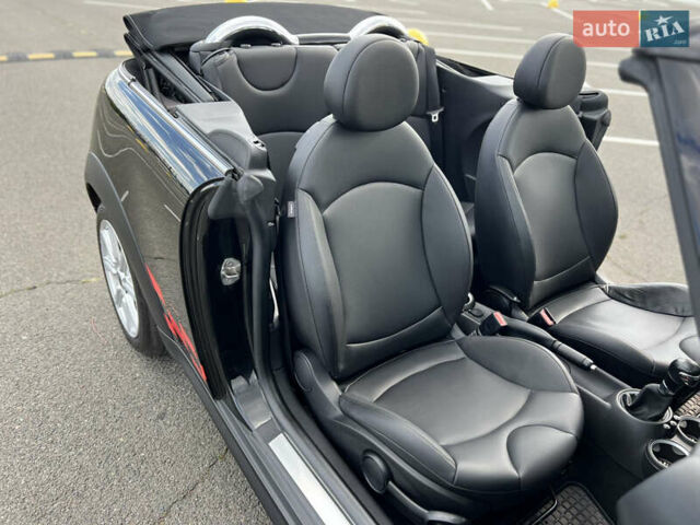 Черный Мини Convertible, объемом двигателя 1.6 л и пробегом 121 тыс. км за 9500 $, фото 39 на Automoto.ua