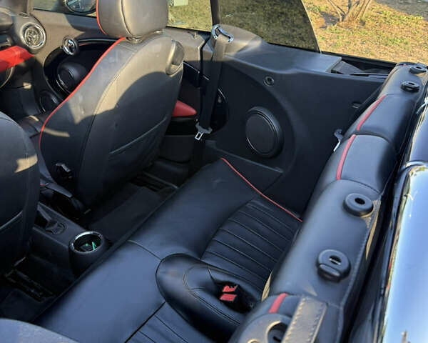 Черный Мини Convertible, объемом двигателя 1.6 л и пробегом 89 тыс. км за 10000 $, фото 17 на Automoto.ua