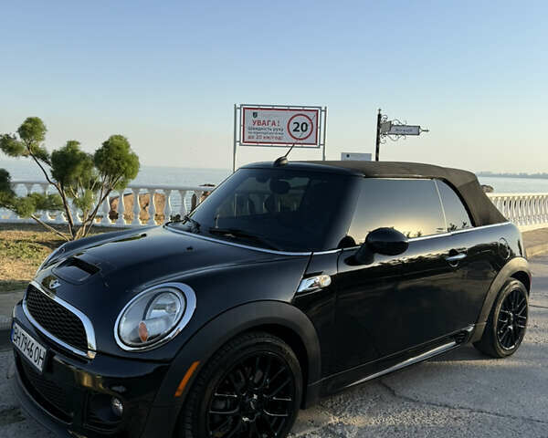 Черный Мини Convertible, объемом двигателя 1.6 л и пробегом 89 тыс. км за 10000 $, фото 7 на Automoto.ua