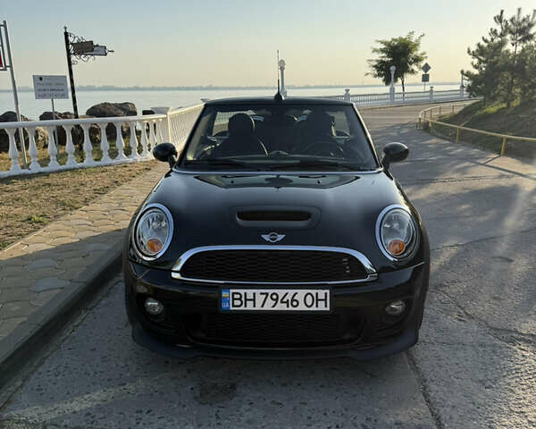 Черный Мини Convertible, объемом двигателя 1.6 л и пробегом 89 тыс. км за 10000 $, фото 1 на Automoto.ua