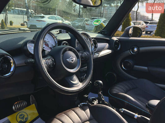 Коричневый Мини Convertible, объемом двигателя 1.6 л и пробегом 144 тыс. км за 9850 $, фото 22 на Automoto.ua